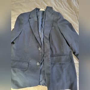 Boys Cat and Jack navy blue suit.. Size 12.